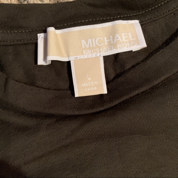 Olive green ruffle sleeve Michael Kors top. Size Large - Picture 3 of 5